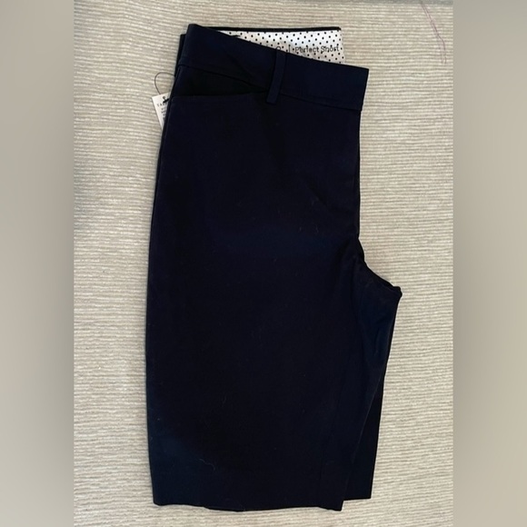 Talbots Woman’s Shorts Size 2 Black Color Knee Length Fly Front Hook Closure - Picture 2 of 6